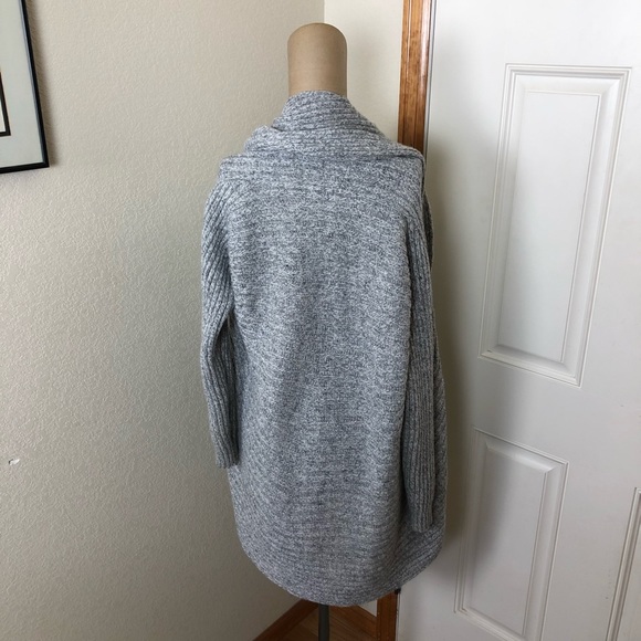 Alpaca Connection Gray Circle Cardigan Sweater Made in Peru Size Medium - Picture 4 of 7